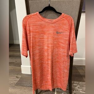 NIKE Running - Men’s Dri-Fit Shirt XL